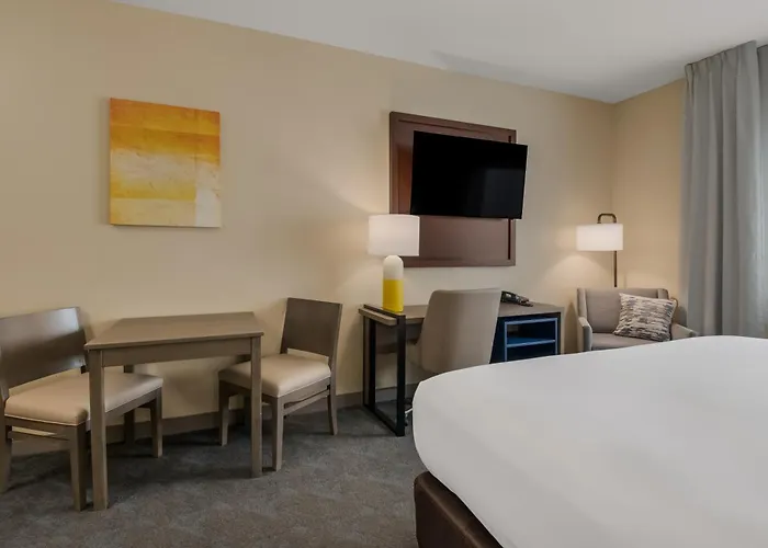 Comfort Inn & Suites Barnesville - Frackville